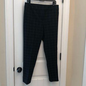 NEARLY NEW ANN TAYLOR FACTORY PONTE PANT; SIZE 8 REGULAR